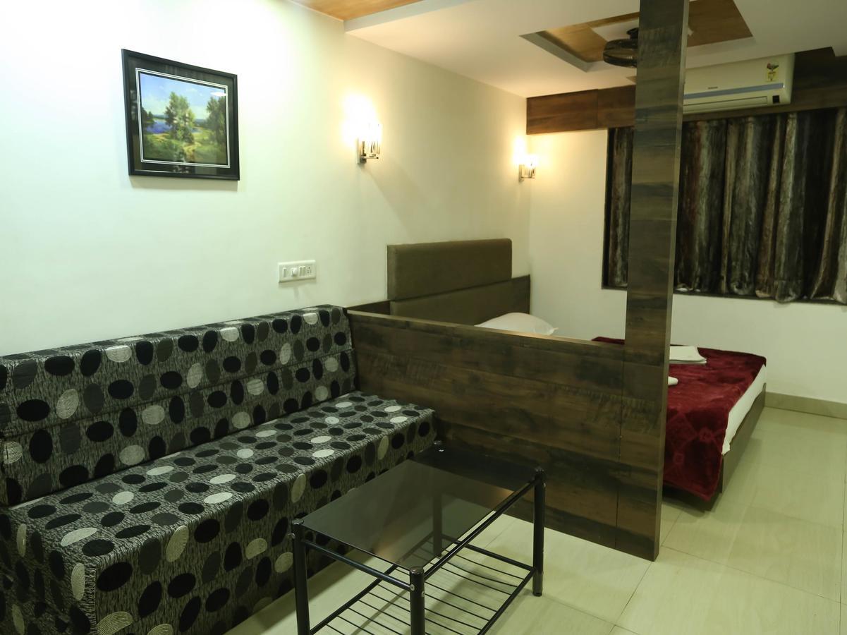 Hotel Kudla Rasaprakash 门格洛尔 外观 照片