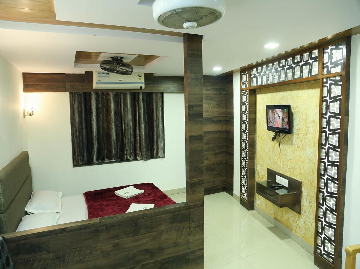 Hotel Kudla Rasaprakash 门格洛尔 外观 照片